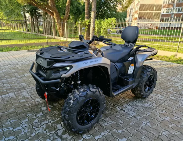 CAN-AM OUTLANDER MAX XT 700