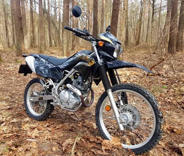 KAWASAKI KLX230 (pieejamas DIVAS tehnikas vienības)